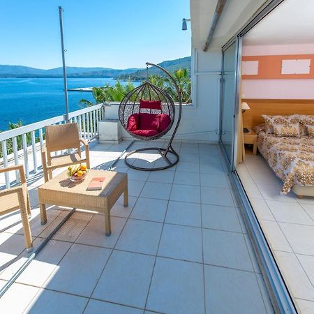 Avra Hotel Methana Bagian luar foto