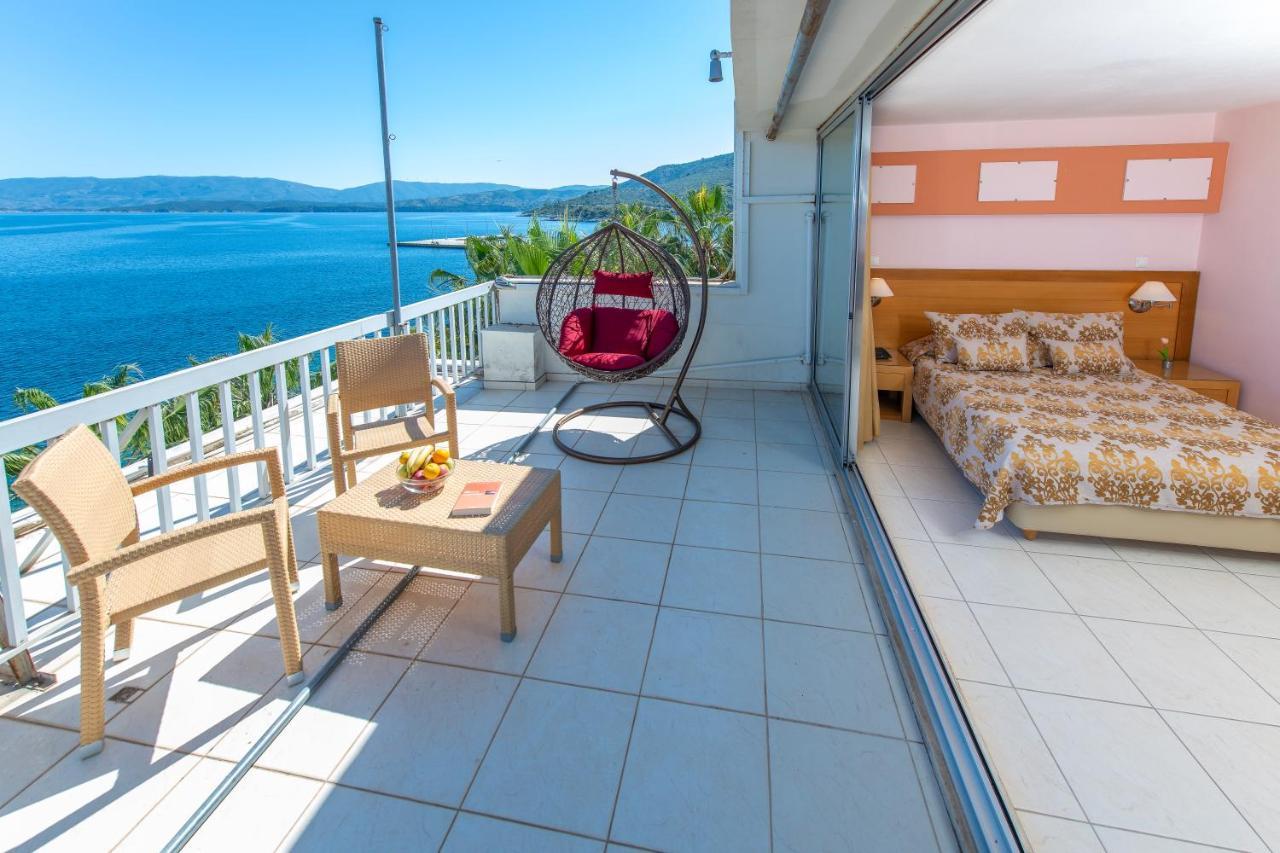 Avra Hotel Methana Bagian luar foto